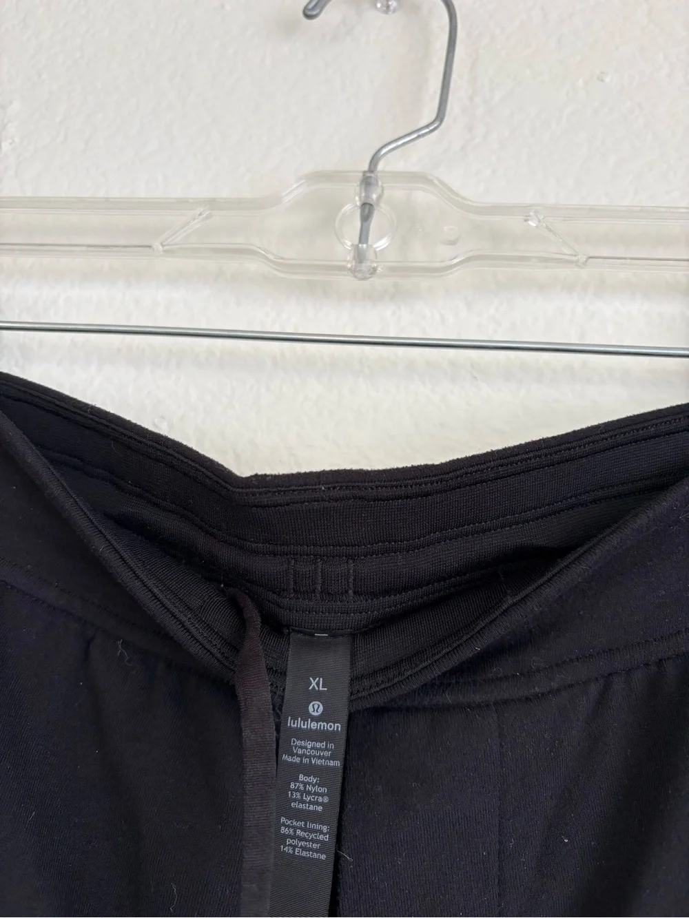 lululemon athletica classic black